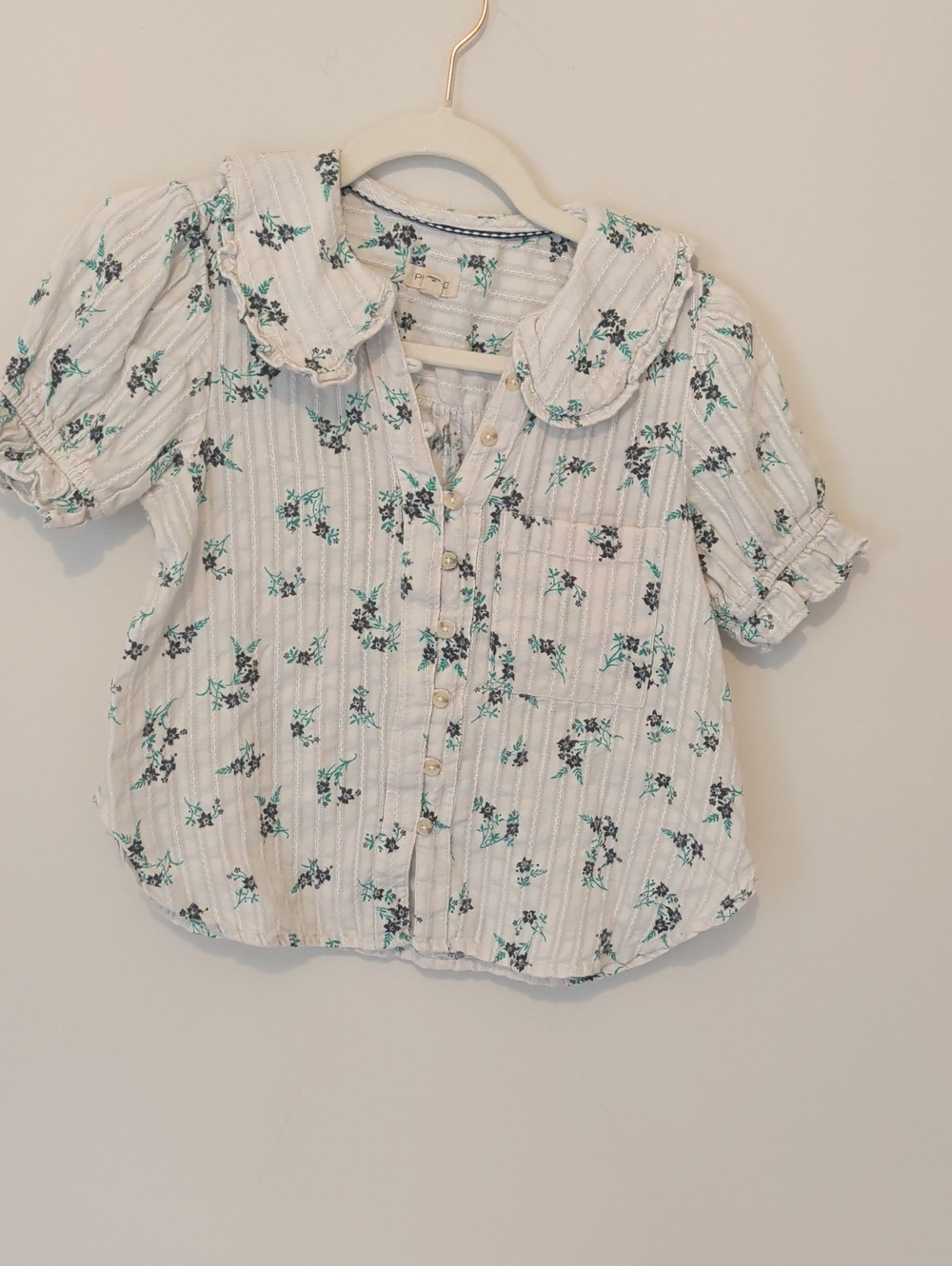 Pilcro White Button-Up Floral Blouse with Scalloped Collar - size xsp